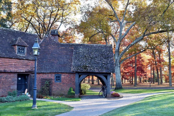 Avon CT